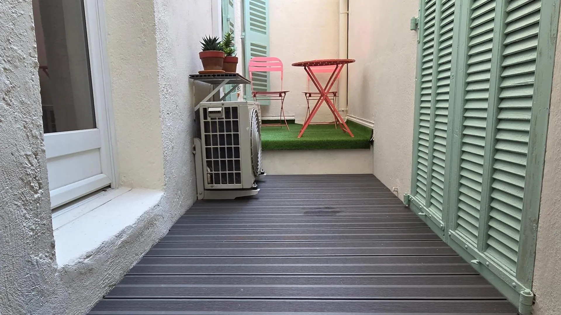 Meynadier 66 - Appartement Tres Calme Avec Cour Privative, Plage, Gare, Palais A 300M Cannes France