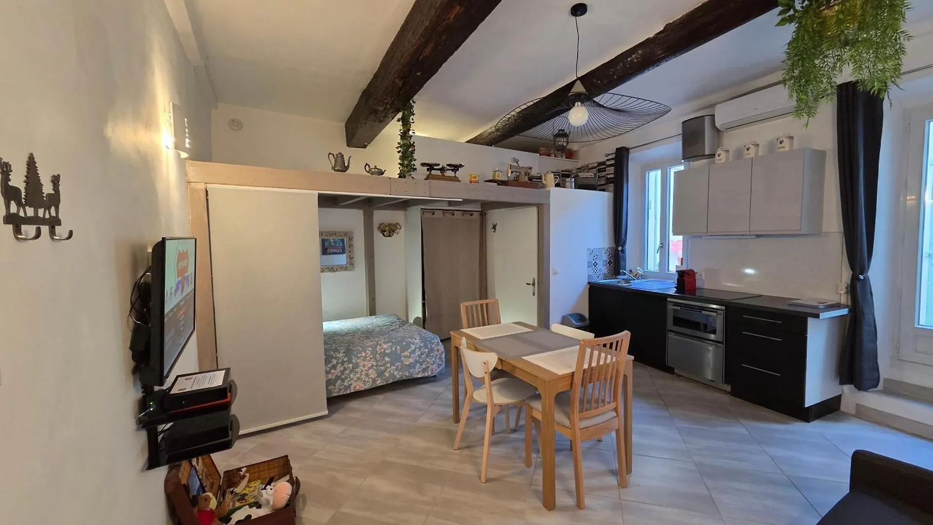 Meynadier 66 - Appartement Tres Calme Avec Cour Privative, Plage, Gare, Palais A 300M Cannes