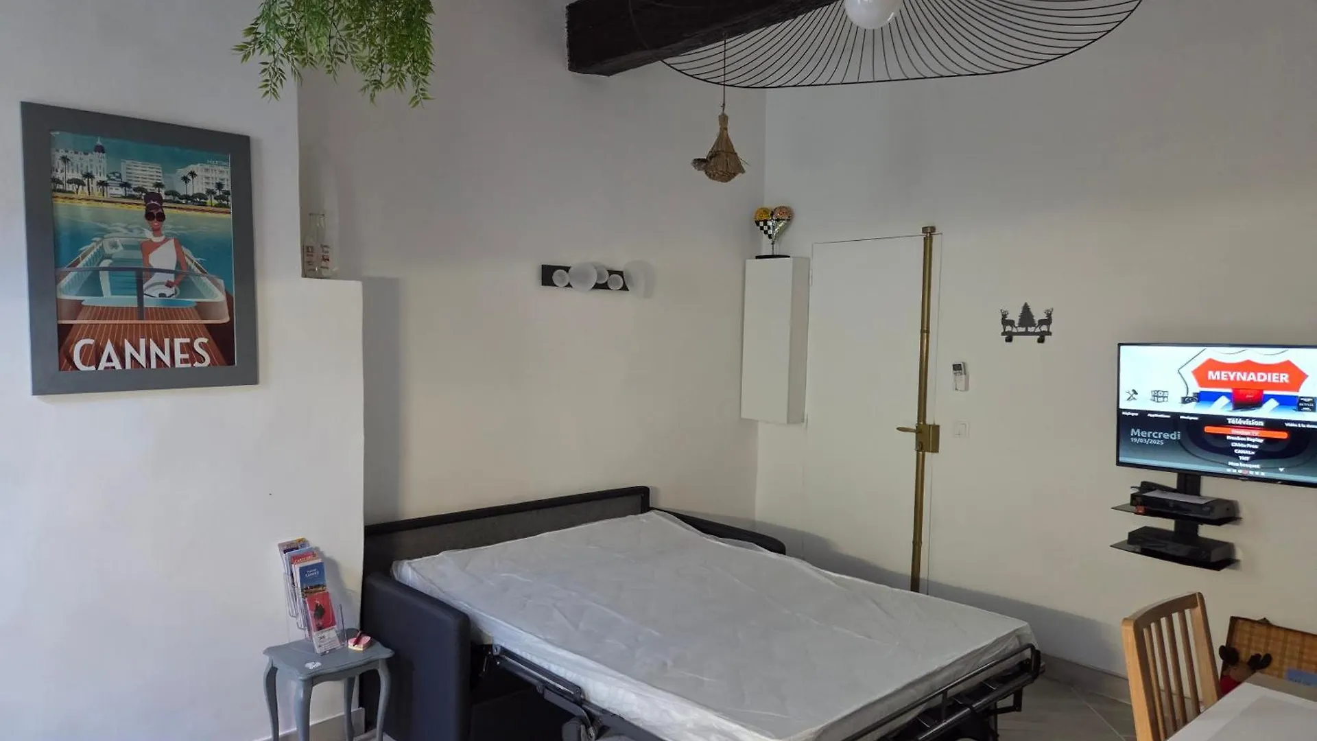 Meynadier 66 - Appartement Tres Calme Avec Cour Privative, Plage, Gare, Palais A 300M Cannes 0*,  France