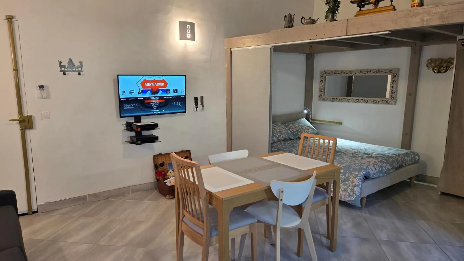 Meynadier 66 - Appartement Tres Calme Avec Cour Privative, Plage, Gare, Palais A 300M Cannes Apartment
