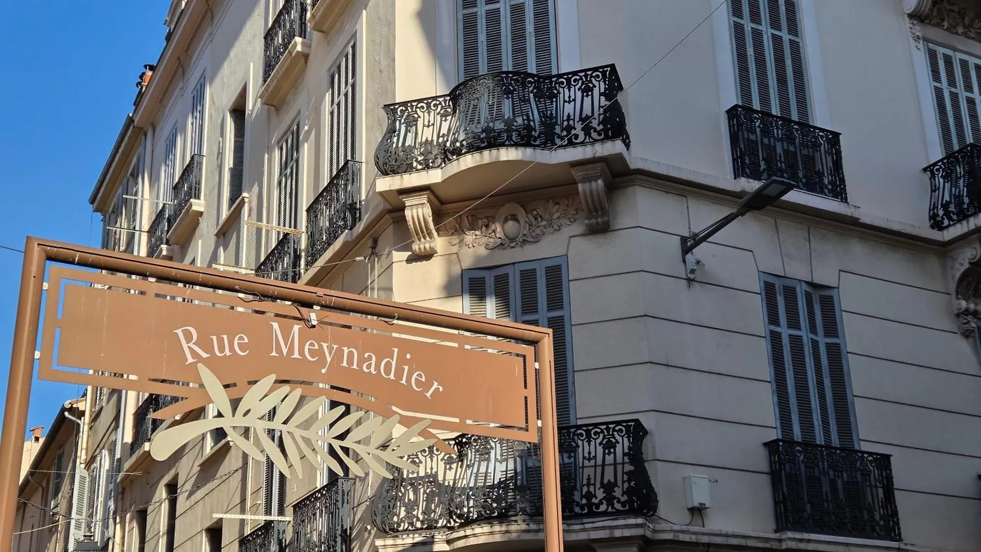 Meynadier 66 - Appartement Tres Calme Avec Cour Privative, Plage, Gare, Palais A 300M Cannes
