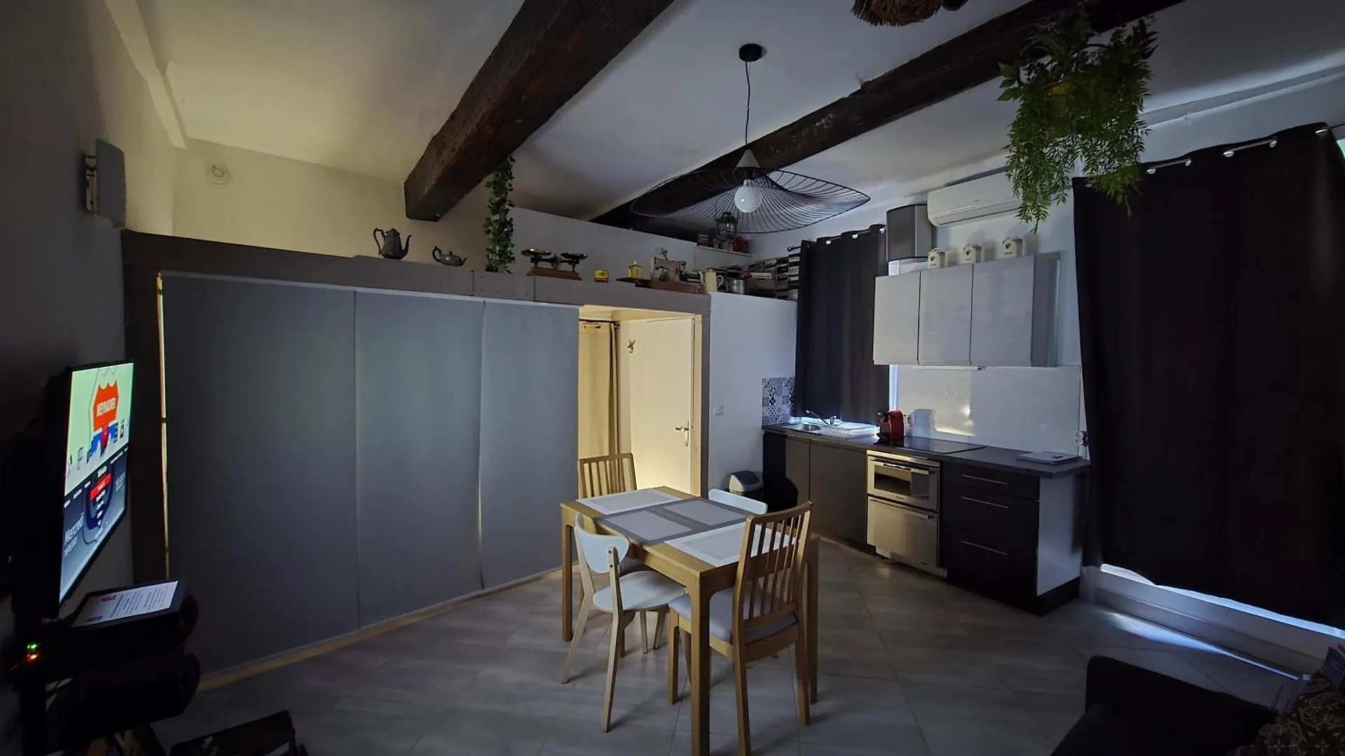 Apartment Meynadier 66 - Appartement Tres Calme Avec Cour Privative, Plage, Gare, Palais A 300M Cannes