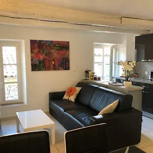 à Deux Pas Du Palais Des Festivals , Deux Pièces Dans Le Bas Du Quartier Historique Du Suquet à Appartement